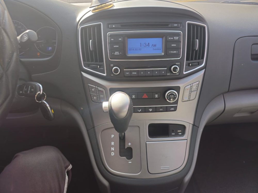 HYUNDAI GRAND STAREX 2020 – 2.5cc Turbo Diesel / 12 Pasajeros / 4×2 / Automático-Secuencial - Imagen 16