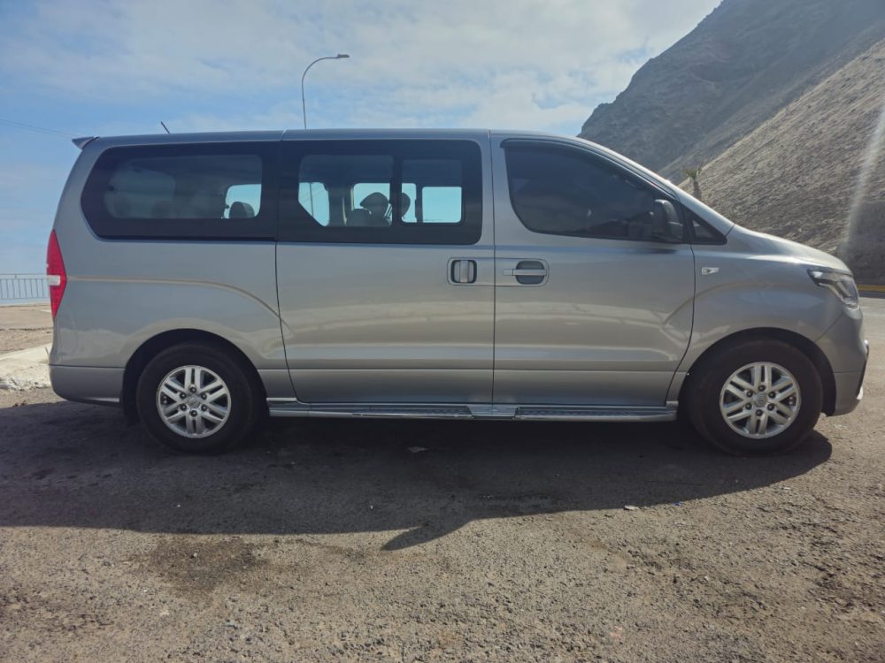 HYUNDAI GRAND STAREX 2020 – 2.5cc Turbo Diesel / 12 Pasajeros / 4×2 / Automático-Secuencial - Imagen 10