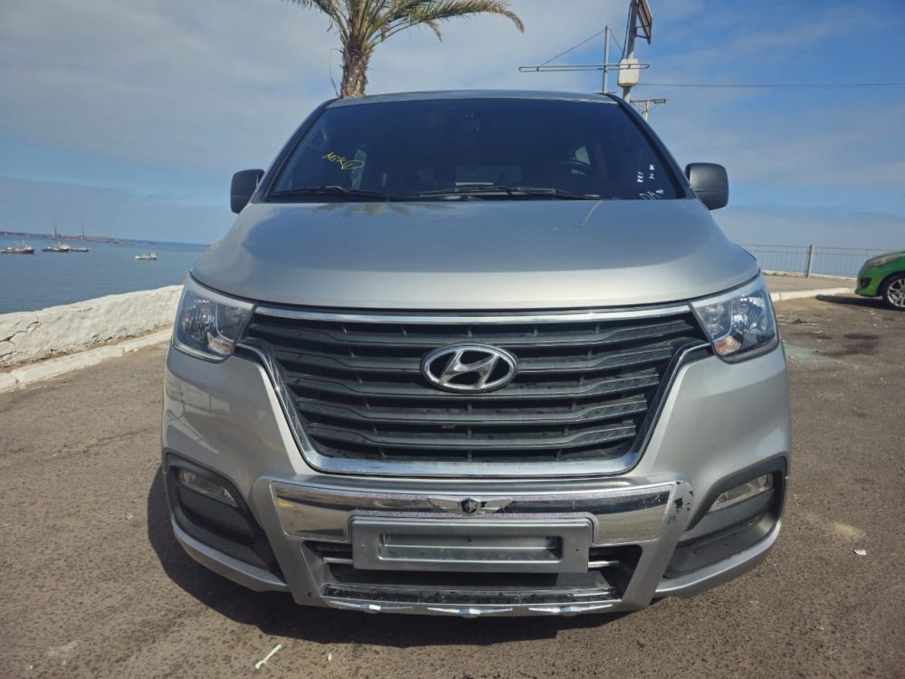 HYUNDAI GRAND STAREX 2020 – 2.5cc Turbo Diesel / 12 Pasajeros / 4×2 / Automático-Secuencial - Imagen 19