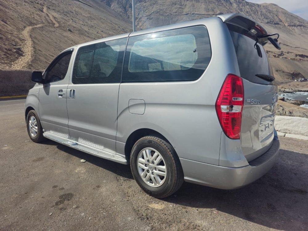 HYUNDAI GRAND STAREX 2020 – 2.5cc Turbo Diesel / 12 Pasajeros / 4×2 / Automático-Secuencial - Imagen 8