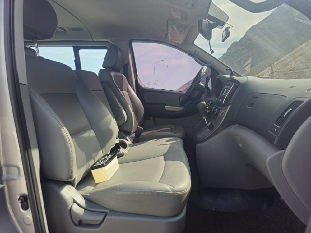 HYUNDAI GRAND STAREX 2020 – 2.5cc Turbo Diesel / 12 Pasajeros / 4×2 / Automático-Secuencial - Imagen 14