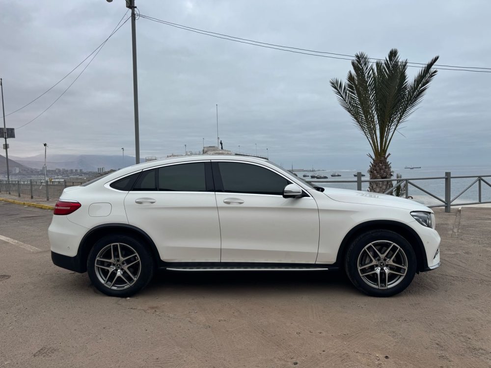 MERCEDES BENZ GLC220d 2018 – 2.2cc Turbo Diesel / 5 Pasajeros / 4matic / Kit AMG - Imagen 12