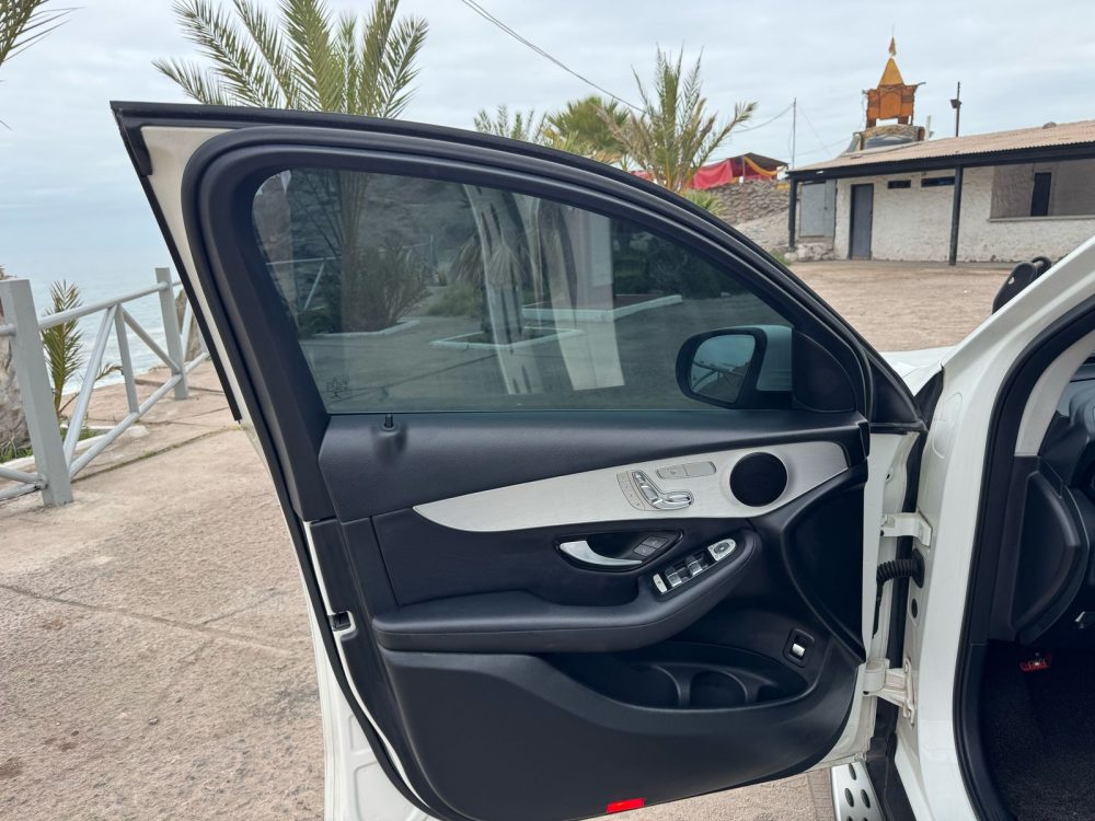MERCEDES BENZ GLC220d 2018 – 2.2cc Turbo Diesel / 5 Pasajeros / 4matic / Kit AMG - Imagen 18