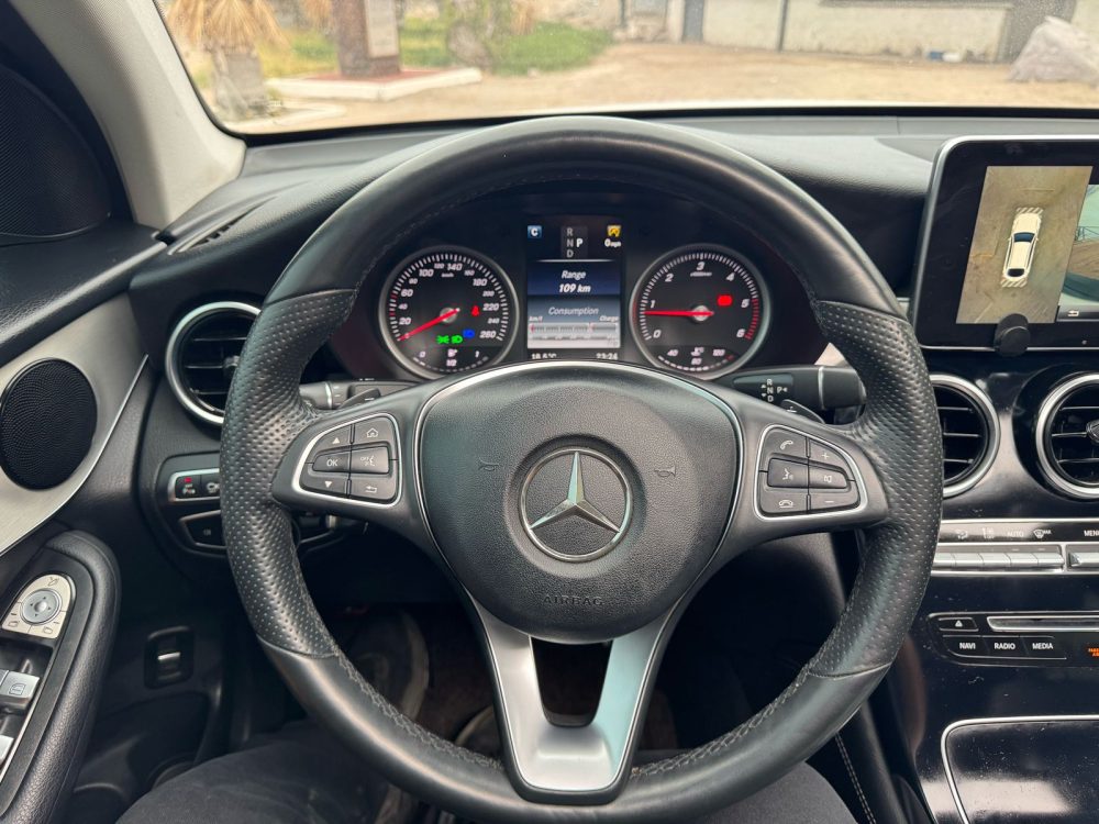 MERCEDES BENZ GLC220d 2018 – 2.2cc Turbo Diesel / 5 Pasajeros / 4matic / Kit AMG - Imagen 37