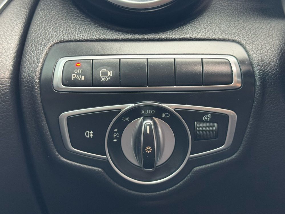 MERCEDES BENZ GLC220d 2018 – 2.2cc Turbo Diesel / 5 Pasajeros / 4matic / Kit AMG - Imagen 35
