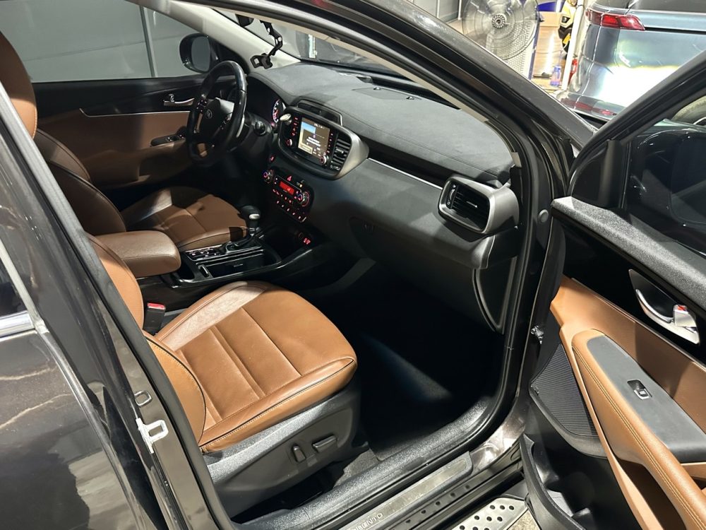 KIA SORENTO 2019 – 2.2CC Turbo Diesel / 7 Pasajeros / 4×4 / cámara 360° - Imagen 12