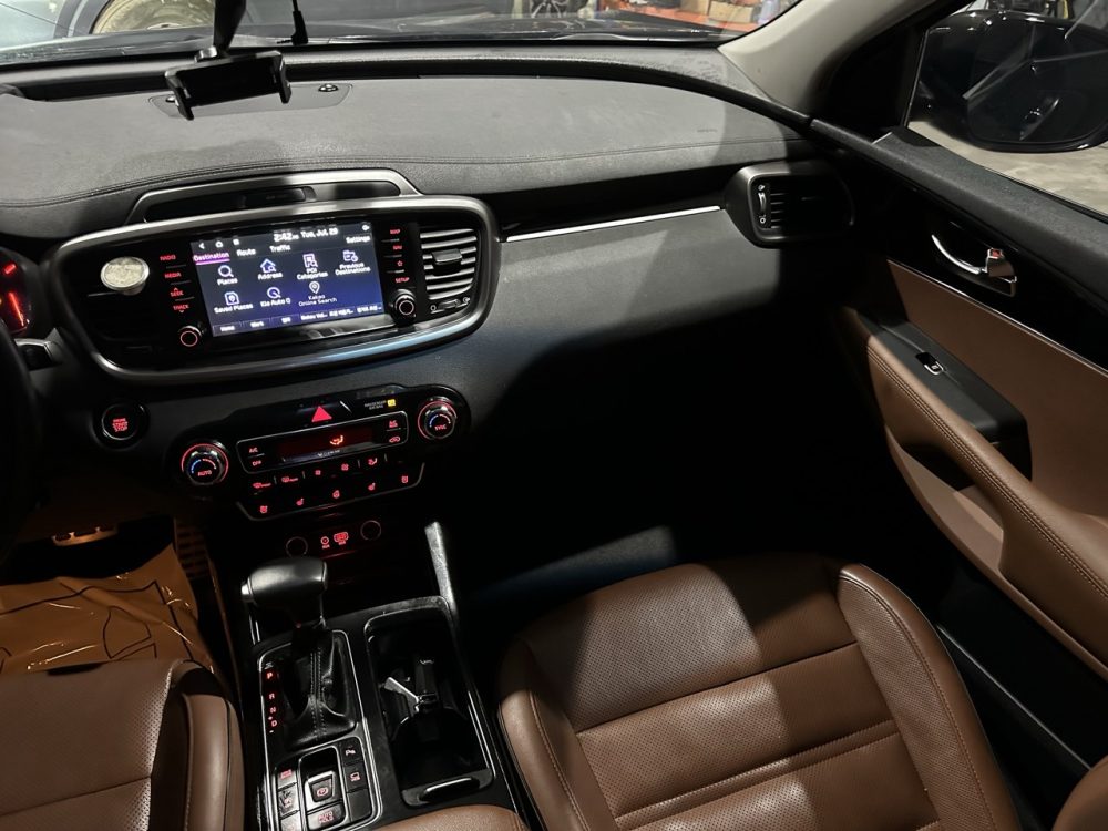 KIA SORENTO 2019 – 2.2CC Turbo Diesel / 7 Pasajeros / 4×4 / cámara 360° - Imagen 13