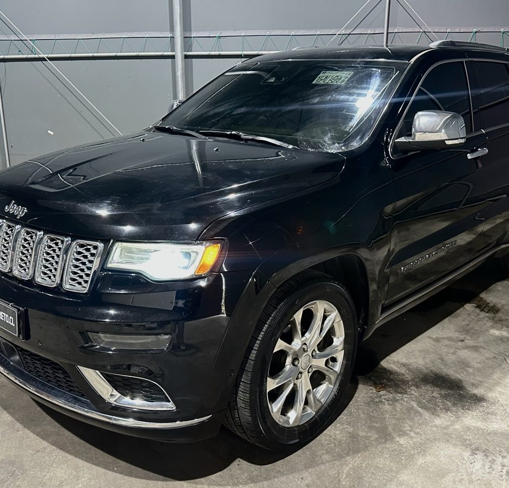JEEP GRAND CHEROKEE SUMMIT 2019 – 3.6 GASOLINA / 5 PASAJEROS / 4X4 / FULL EQUIPPED