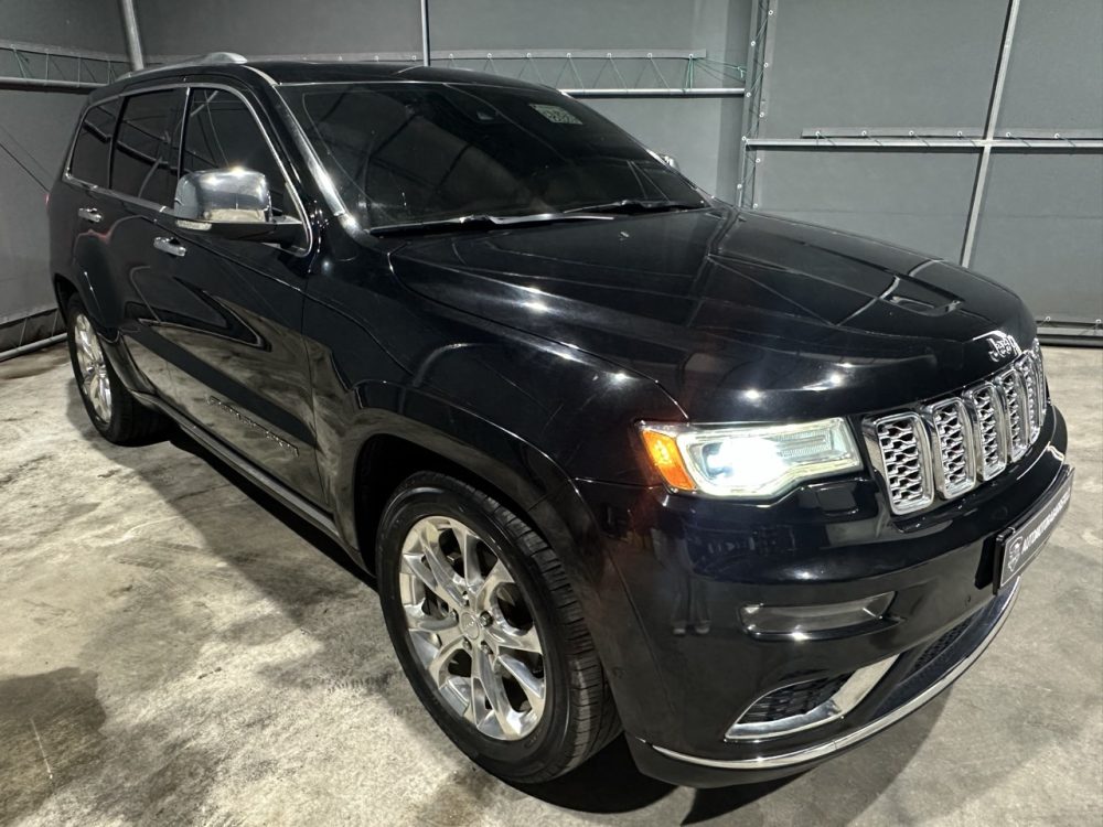 JEEP GRAND CHEROKEE SUMMIT 2019 – 3.6 GASOLINA / 5 PASAJEROS / 4X4 / FULL EQUIPPED - Imagen 9