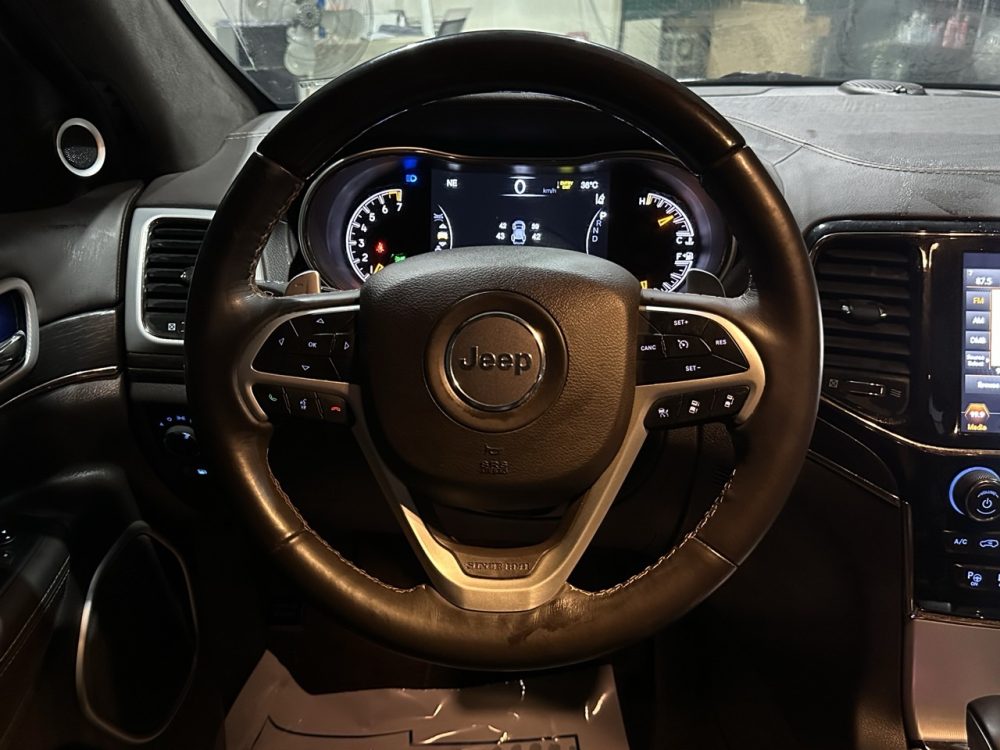 JEEP GRAND CHEROKEE SUMMIT 2019 – 3.6 GASOLINA / 5 PASAJEROS / 4X4 / FULL EQUIPPED - Imagen 15