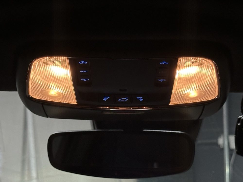 JEEP GRAND CHEROKEE SUMMIT 2019 – 3.6 GASOLINA / 5 PASAJEROS / 4X4 / FULL EQUIPPED - Imagen 18