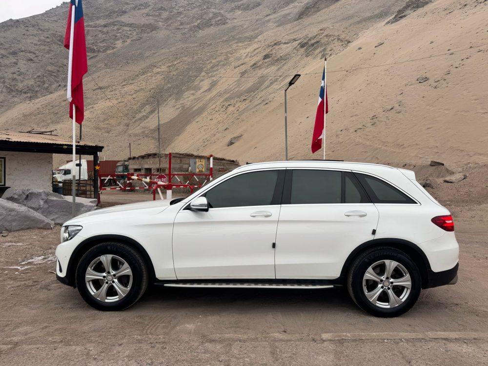 MERCEDES BENZ GLC220d 2016 – 2.2cc Turbo Diesel / 5 Pasajeros / 4matic - Imagen 4