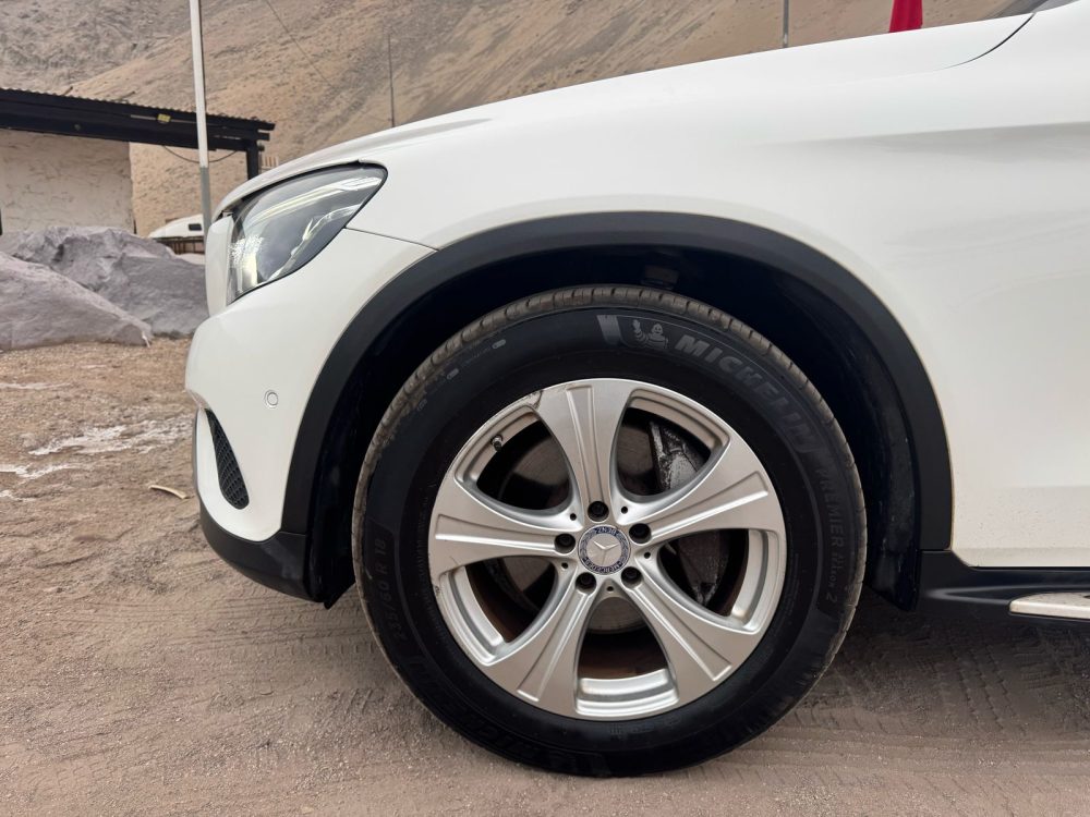 MERCEDES BENZ GLC220d 2016 – 2.2cc Turbo Diesel / 5 Pasajeros / 4matic - Imagen 11