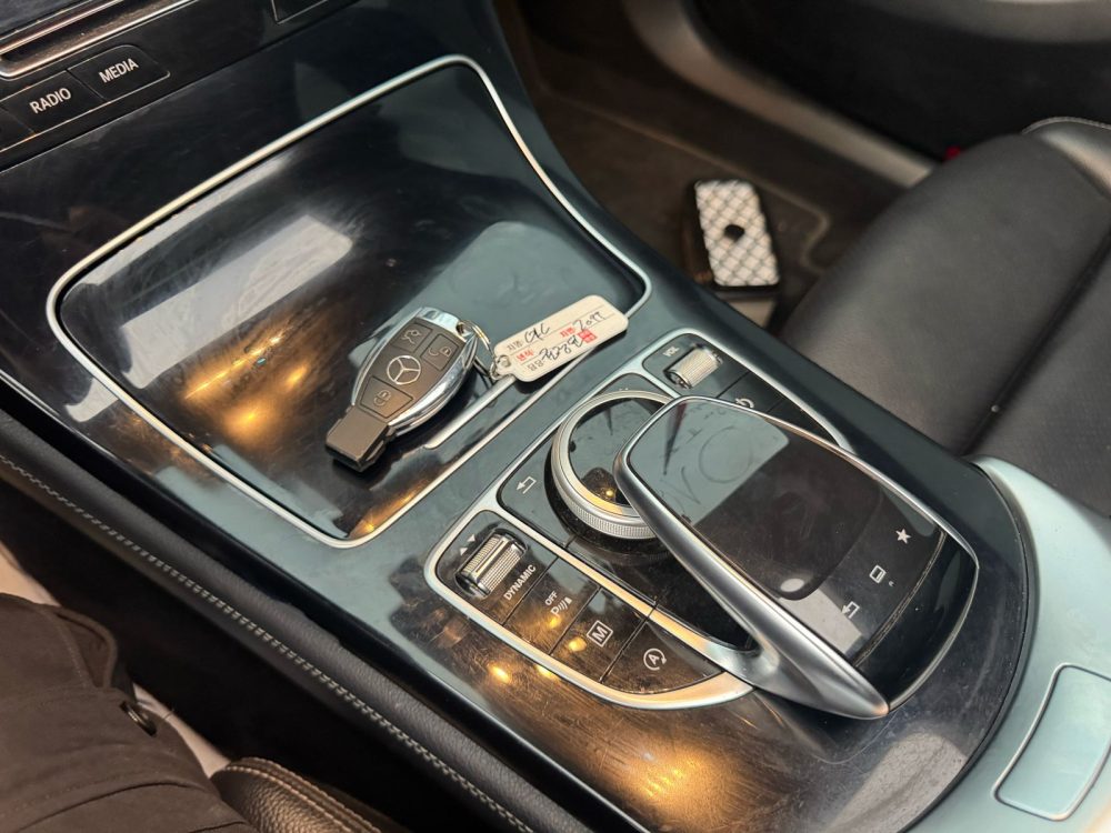 MERCEDES BENZ GLC220d 2016 – 2.2cc Turbo Diesel / 5 Pasajeros / 4matic - Imagen 30