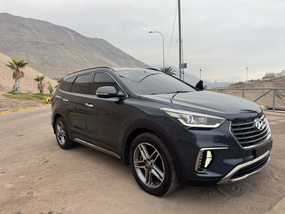 HYUNDAI MAXCRUZ 2018 – 2.2cc Turbo Diesel / 4×2 / 7 Pasajeros / Portalon Electronico / Camara retro - Imagen 11