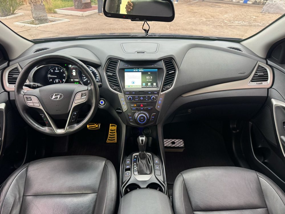 HYUNDAI MAXCRUZ 2018 – 2.2cc Turbo Diesel / 4×2 / 7 Pasajeros / Portalon Electronico / Camara retro - Imagen 15
