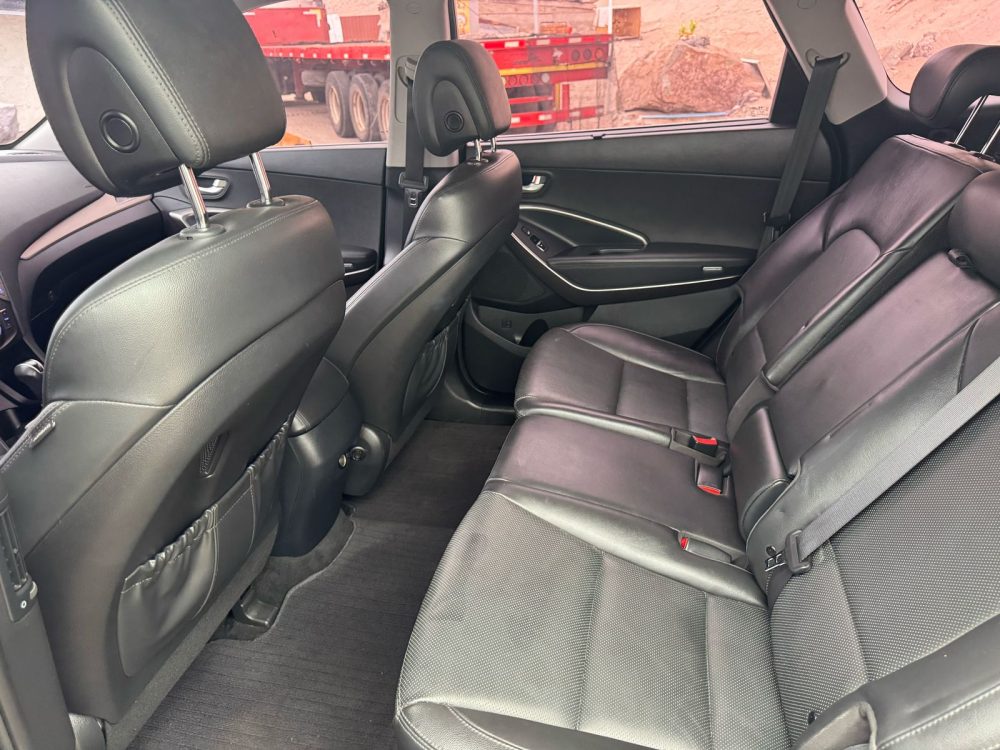 HYUNDAI MAXCRUZ 2018 – 2.2cc Turbo Diesel / 4×2 / 7 Pasajeros / Portalon Electronico / Camara retro - Imagen 17