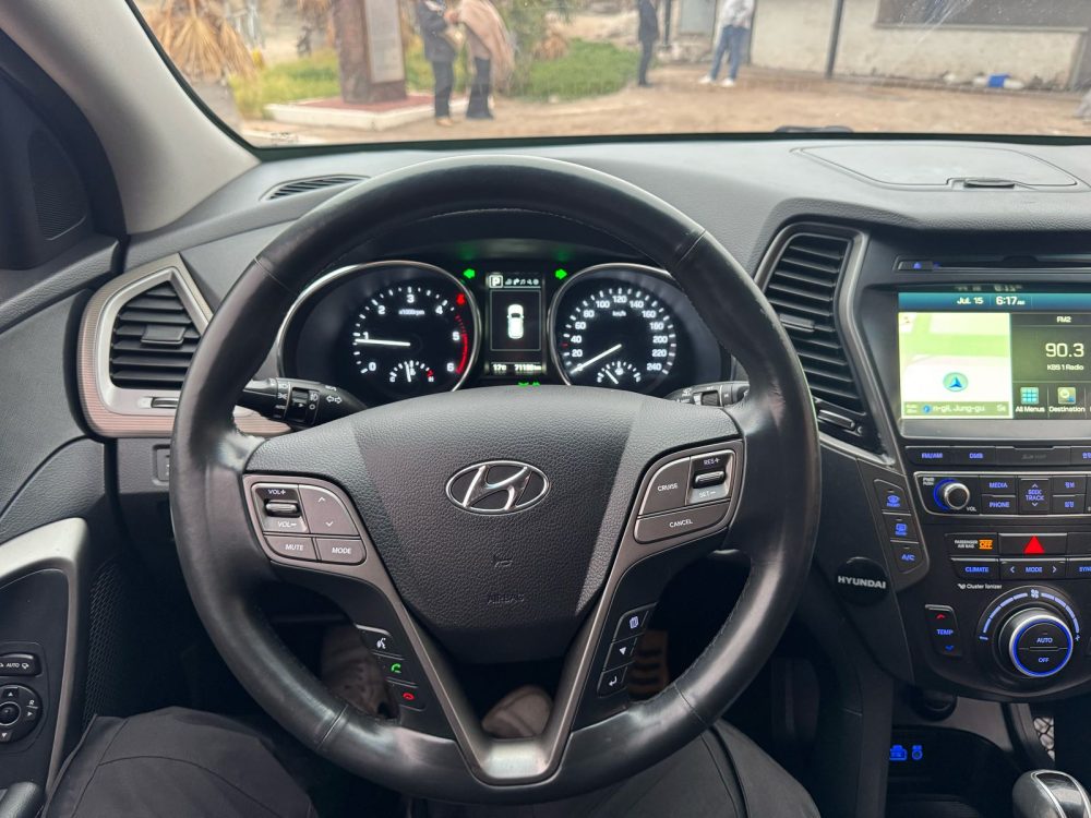 HYUNDAI MAXCRUZ 2018 – 2.2cc Turbo Diesel / 4×2 / 7 Pasajeros / Portalon Electronico / Camara retro - Imagen 24