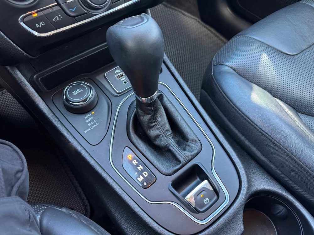 JEEP CHEROKEE 2019 / GASOLINA / 2.4CC / LONGITUDE / 4X4 - Imagen 32