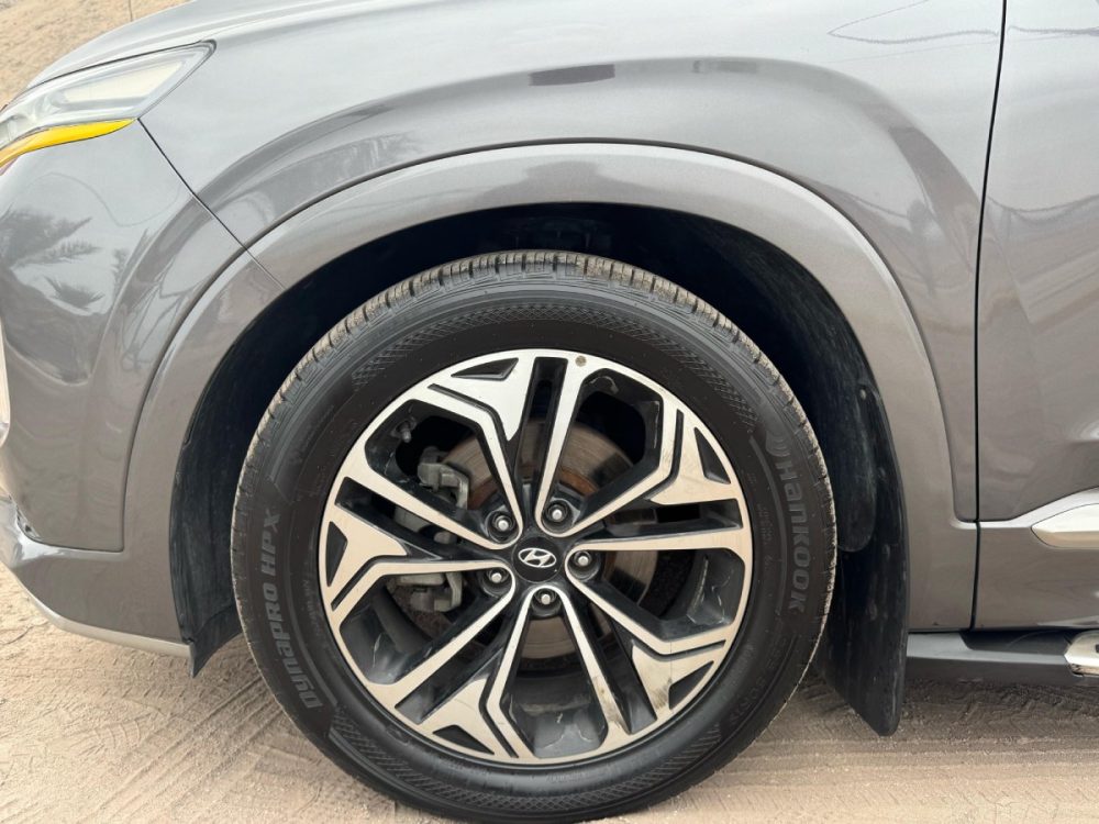 HYUNDAI SANTAFE 2019 - 2.2CC Turbo Diesel / 7 Pasajeros / 4x2 / cámara 360° - Imagen 13