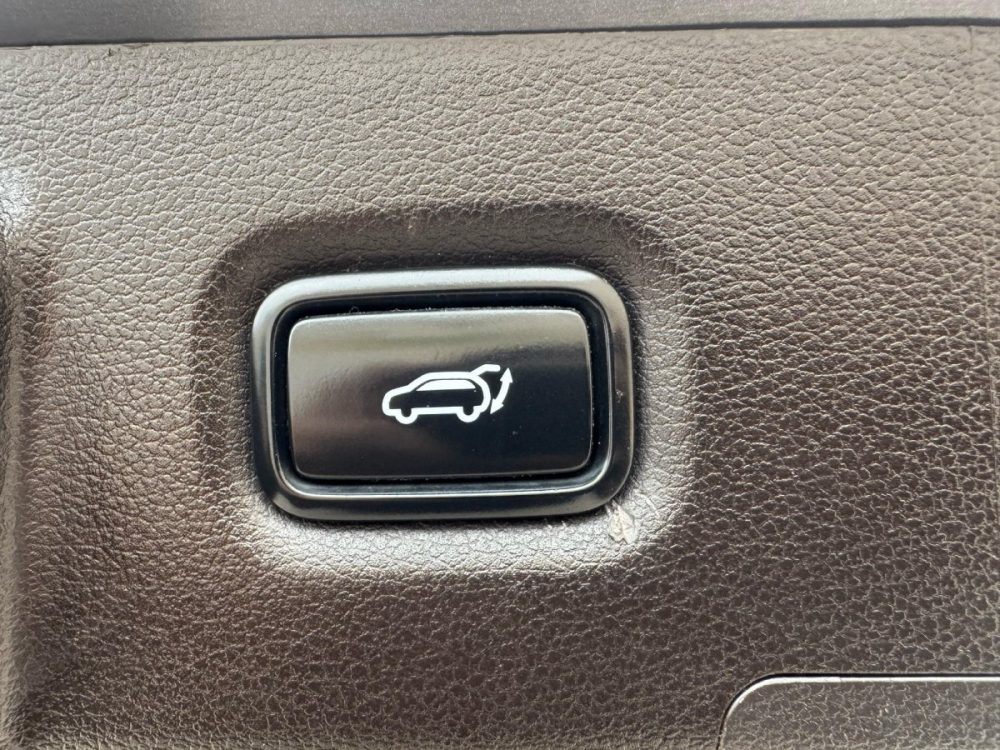 HYUNDAI SANTAFE 2019 - 2.2CC Turbo Diesel / 7 Pasajeros / 4x2 / cámara 360° - Imagen 27