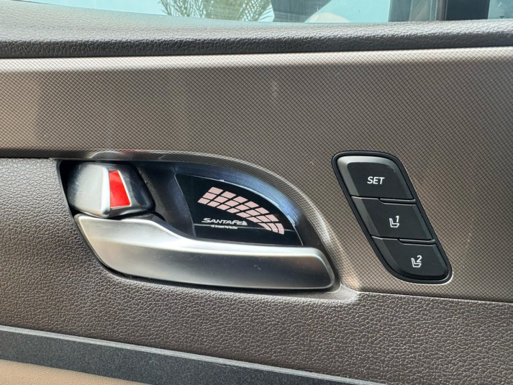 HYUNDAI SANTAFE 2019 - 2.2CC Turbo Diesel / 7 Pasajeros / 4x2 / cámara 360° - Imagen 44