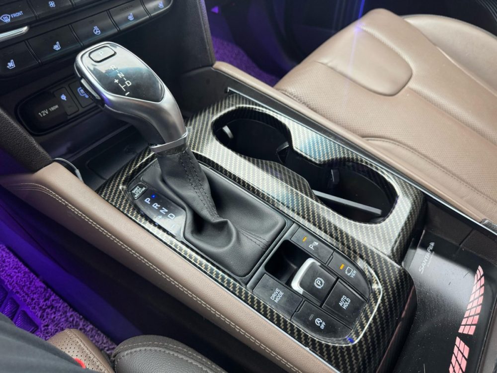 HYUNDAI SANTAFE 2019 - 2.2CC Turbo Diesel / 7 Pasajeros / 4x2 / cámara 360° - Imagen 38