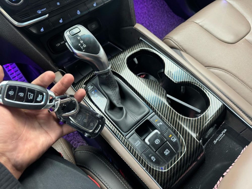 HYUNDAI SANTAFE 2019 - 2.2CC Turbo Diesel / 7 Pasajeros / 4x2 / cámara 360° - Imagen 48