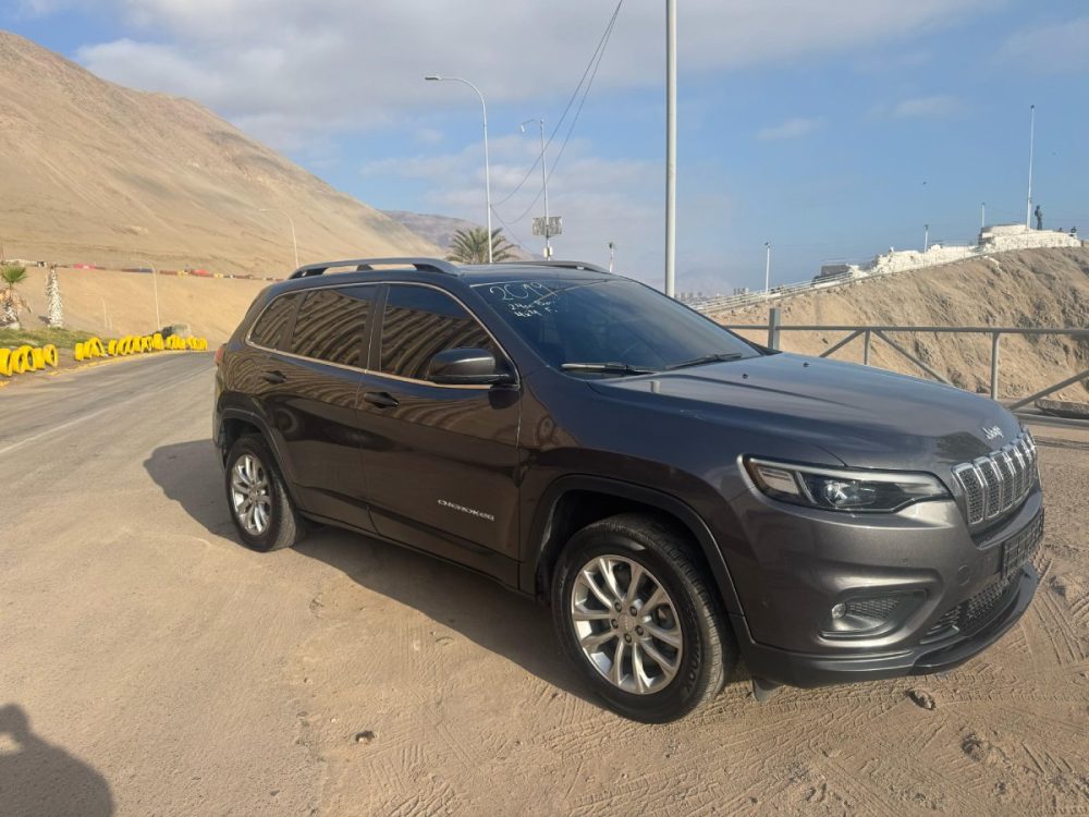 JEEP CHEROKEE LIMITED 2019 - 2.4cc Bencinero / 4x4 / 5 Pasajeros / Full Equipped - Imagen 11