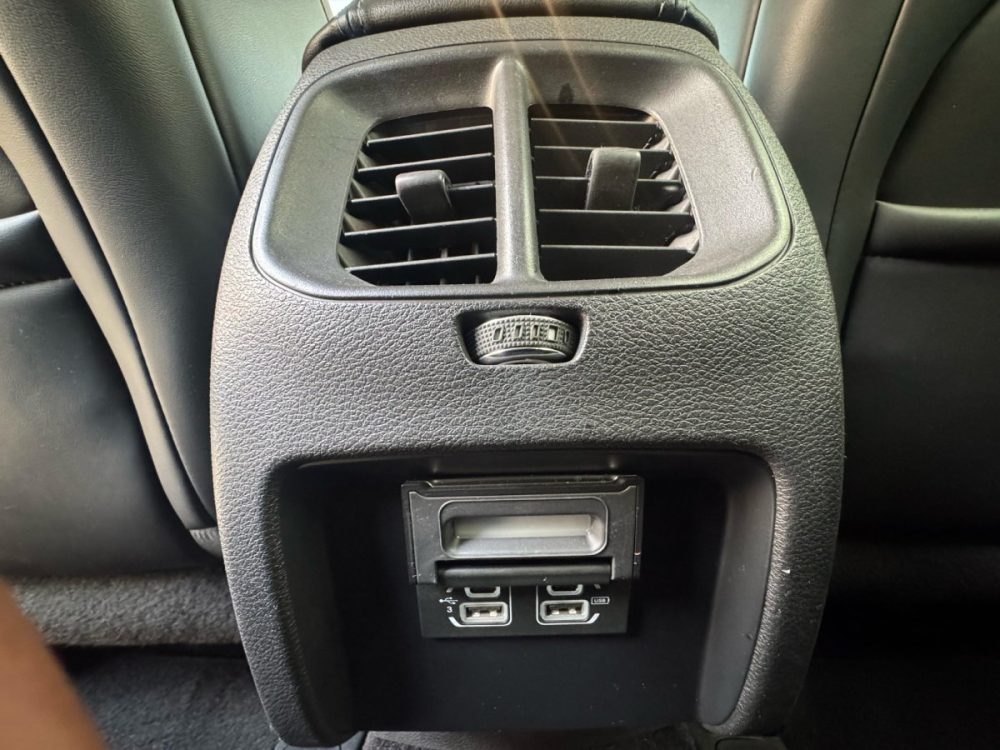 JEEP CHEROKEE LIMITED 2019 - 2.4cc Bencinero / 4x4 / 5 Pasajeros / Full Equipped - Imagen 35