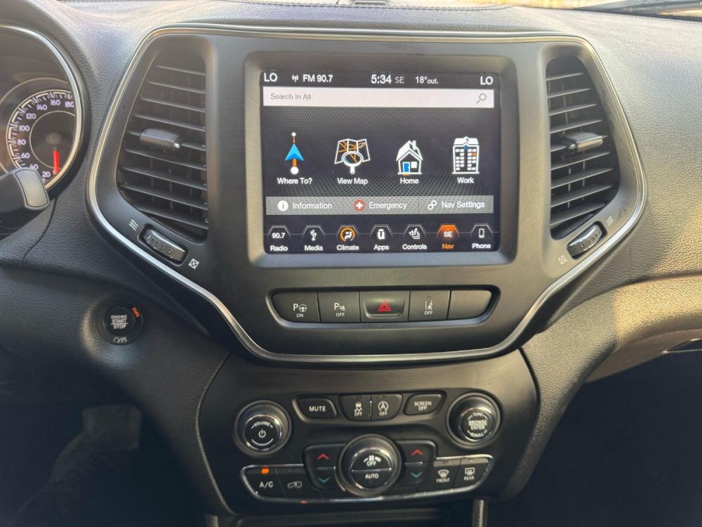 JEEP CHEROKEE LIMITED 2019 - 2.4cc Bencinero / 4x4 / 5 Pasajeros / Full Equipped - Imagen 44