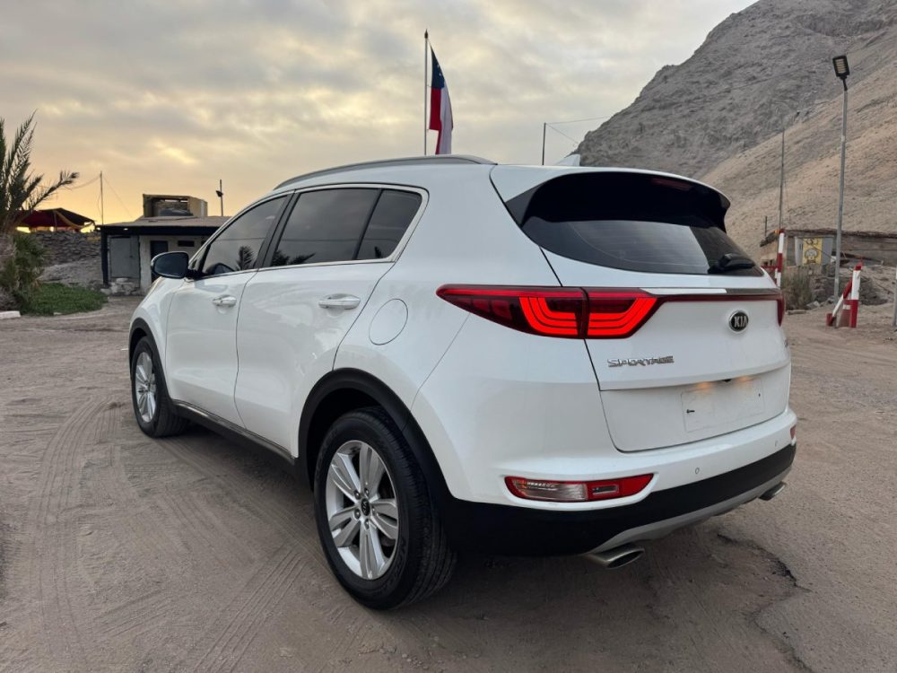KIA SPORTAGE 2018 - 2.0cc Turbo Diesel / 4x2 / 5 Pasajeros / Cámara de retroceso - Imagen 3