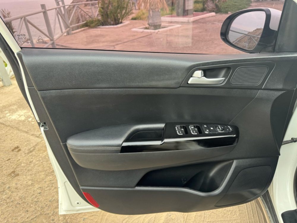 KIA SPORTAGE 2018 - 2.0cc Turbo Diesel / 4x2 / 5 Pasajeros / Cámara de retroceso - Imagen 25