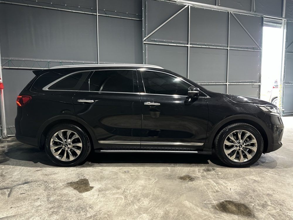 KIA SORENTO 2018 – 2.2CC Turbo Diesel / 7 Pasajeros / 4×2 / cámara 360° - Imagen 11