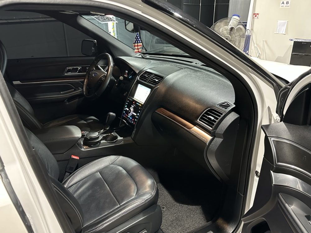 FORD EXPLORER LIMITED 2018 - 2.3cc EcoBoost / 4x4 / 7 Pasajeros / Top Line - Imagen 13