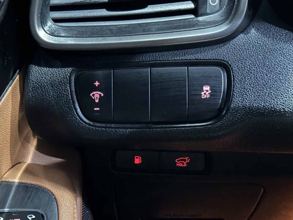 KIA SORENTO 2018 – 2.2CC Turbo Diesel / 7 Pasajeros / 4×2 / cámara 360° - Imagen 28