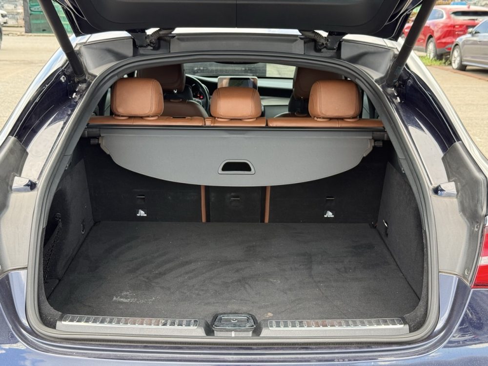 MERCEDES BENZ GLC220d 2018 – 2.2cc Turbo Diesel / 5 Pasajeros / 4matic / Kit AMG - Imagen 24