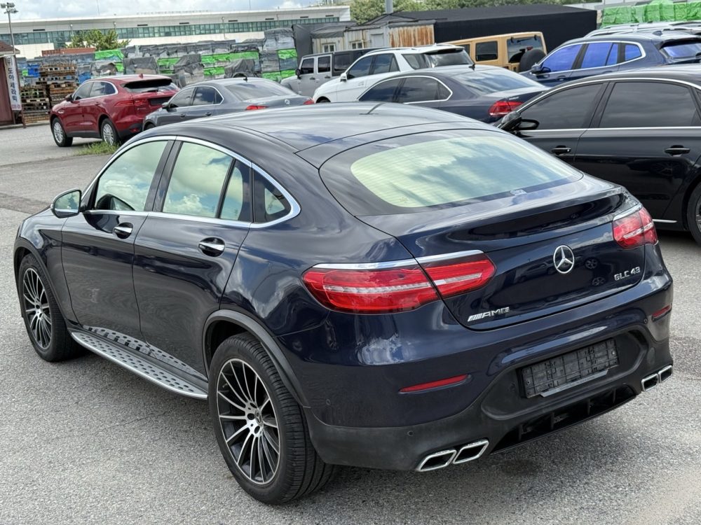 MERCEDES BENZ GLC220d 2018 – 2.2cc Turbo Diesel / 5 Pasajeros / 4matic / Kit AMG - Imagen 8