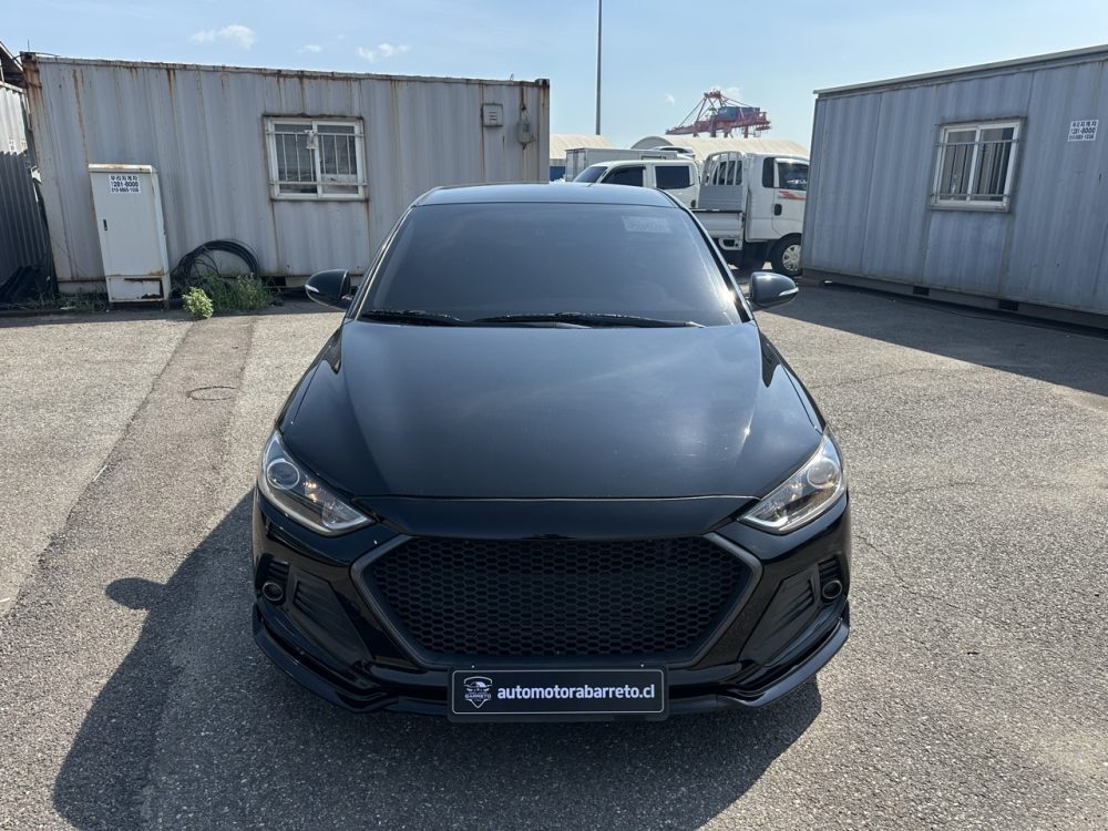 HYUNDAI AVANTE 2018 – 1.6cc Turbo Diesel / 5 Pasajeros / Cámara Retro - Imagen 9