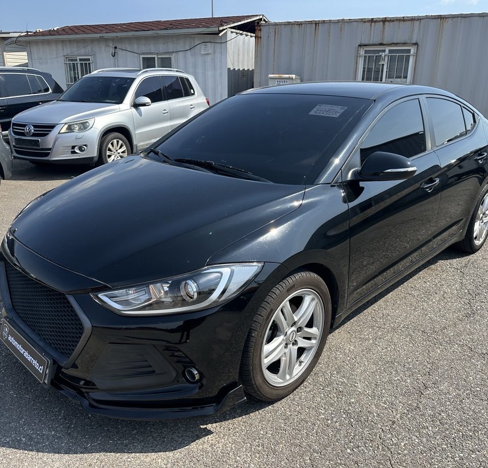 HYUNDAI AVANTE 2018 – 1.6cc Turbo Diesel / 5 Pasajeros / Cámara Retro