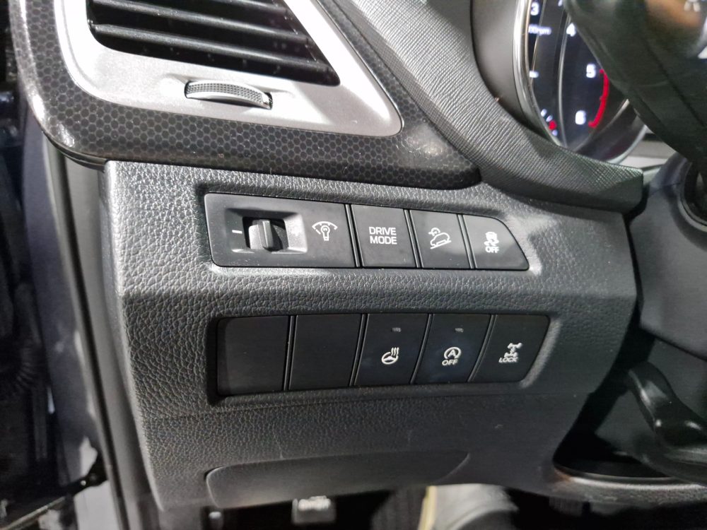 HYUNDAI SANTA FE  2016 – 2.2cc Turbo Diesel / 4×2 / 7 Pasajeros / Portalon Electronico / Camara retro - Imagen 20