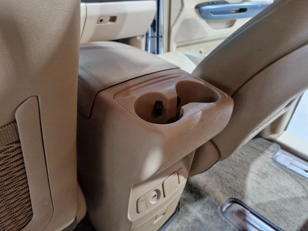 KIA CARNIVAL – 2.2cc Turbo Diesel / 4×2 / 9 Pasajeros / Camara retro - Imagen 24