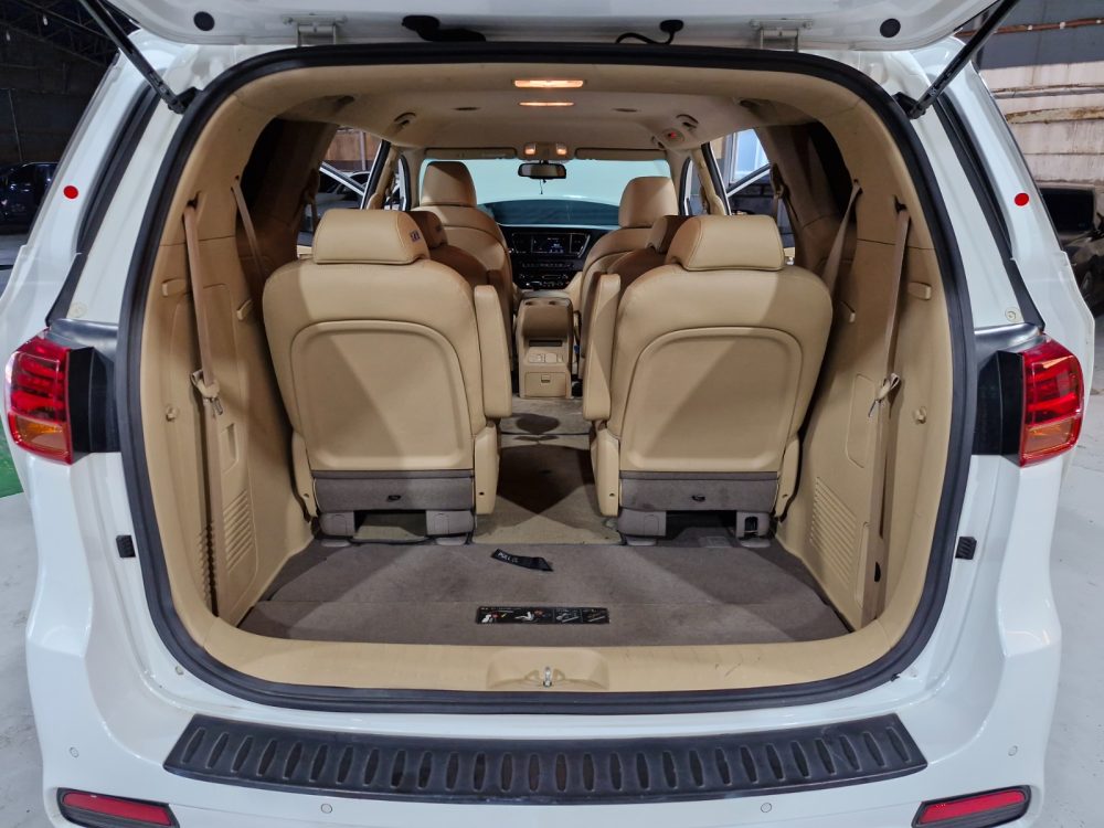 KIA CARNIVAL – 2.2cc Turbo Diesel / 4×2 / 9 Pasajeros / Camara retro - Imagen 28