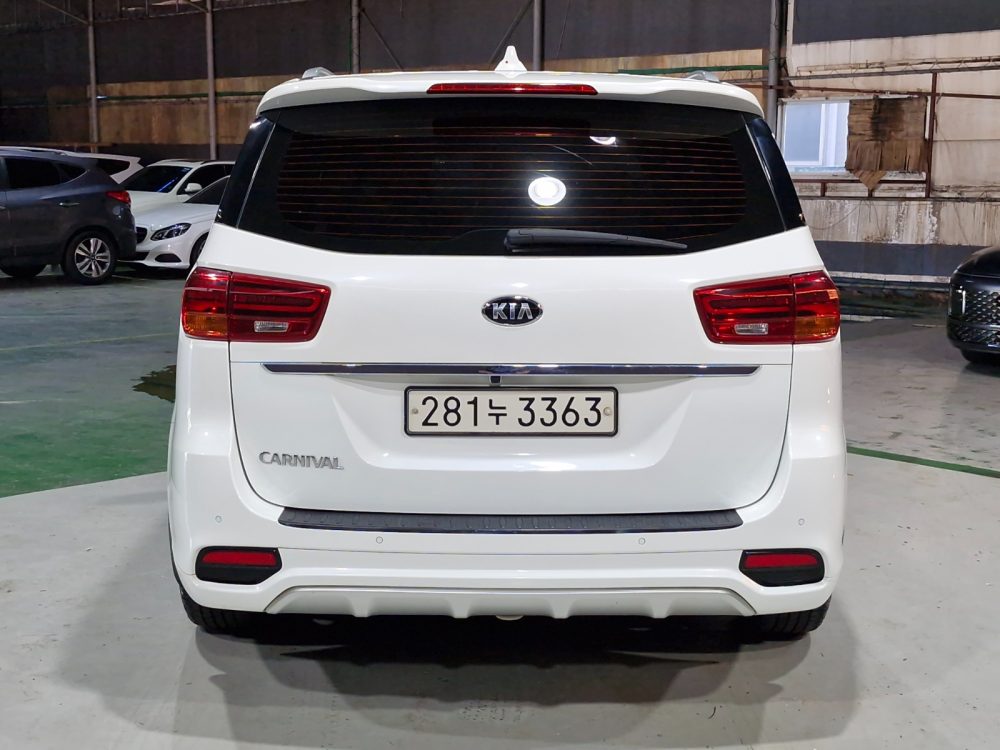KIA CARNIVAL – 2.2cc Turbo Diesel / 4×2 / 9 Pasajeros / Camara retro - Imagen 6