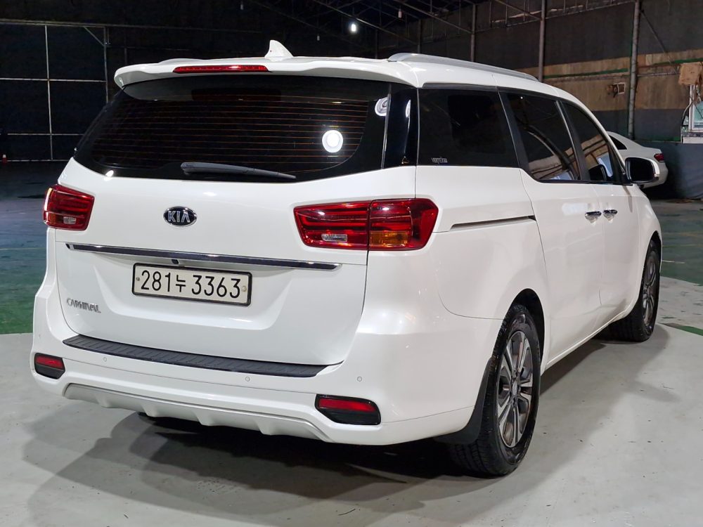 KIA CARNIVAL – 2.2cc Turbo Diesel / 4×2 / 9 Pasajeros / Camara retro - Imagen 7