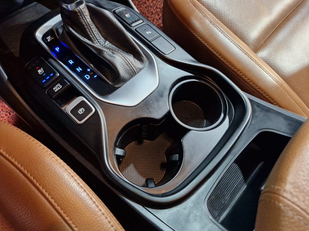 HYUNDAI SANTA FE 2018 – 2.2cc Turbo Diesel / 4×2 / 7 Pasajeros / Portalon Electronico / Camara retro - Imagen 19