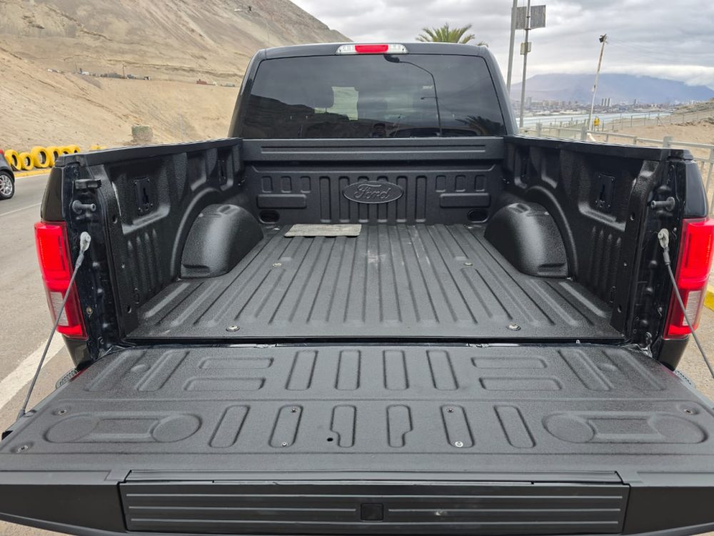 FORD F-150 PLATINIUM 2018 – 3.0cc / V6 / POWER STROKE / 5 Pasajeros - Imagen 11