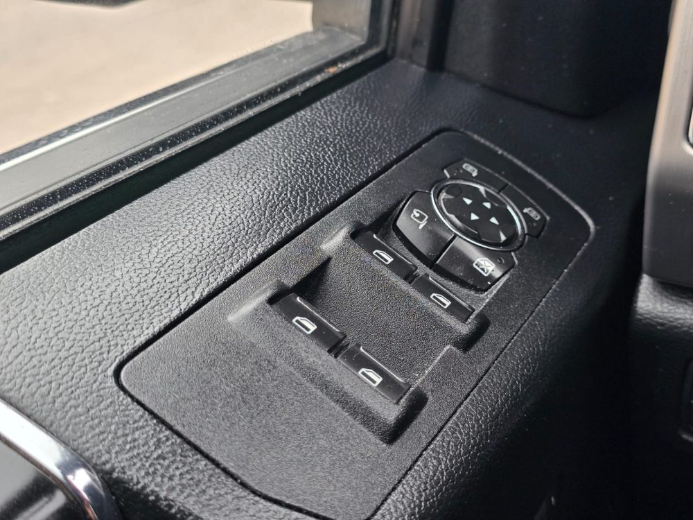 FORD F-150 PLATINIUM 2018 – 3.0cc / V6 / POWER STROKE / 5 Pasajeros - Imagen 33