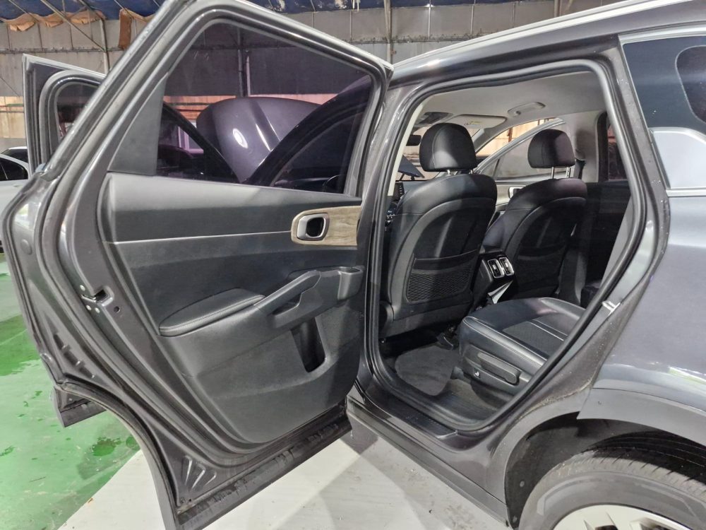 KIA SORENTO 2021 - 2.2CC Turbo Diesel / 6 Pasajeros / 4x2 / Prestige - Imagen 13