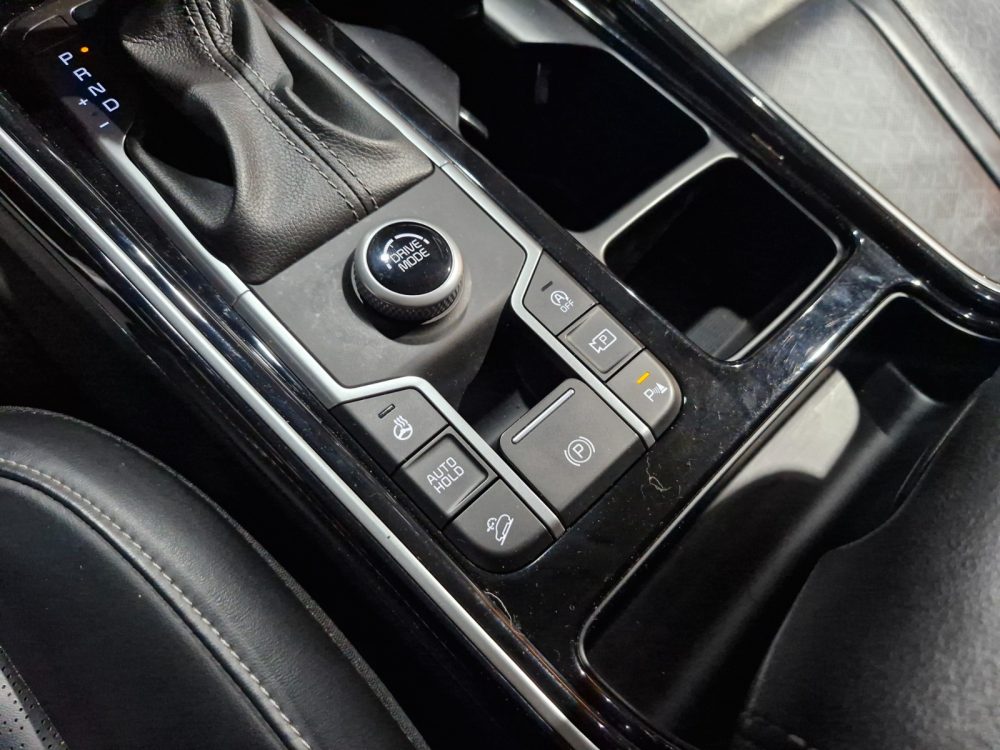 KIA SORENTO 2021 - 2.2CC Turbo Diesel / 6 Pasajeros / 4x2 / Prestige - Imagen 17